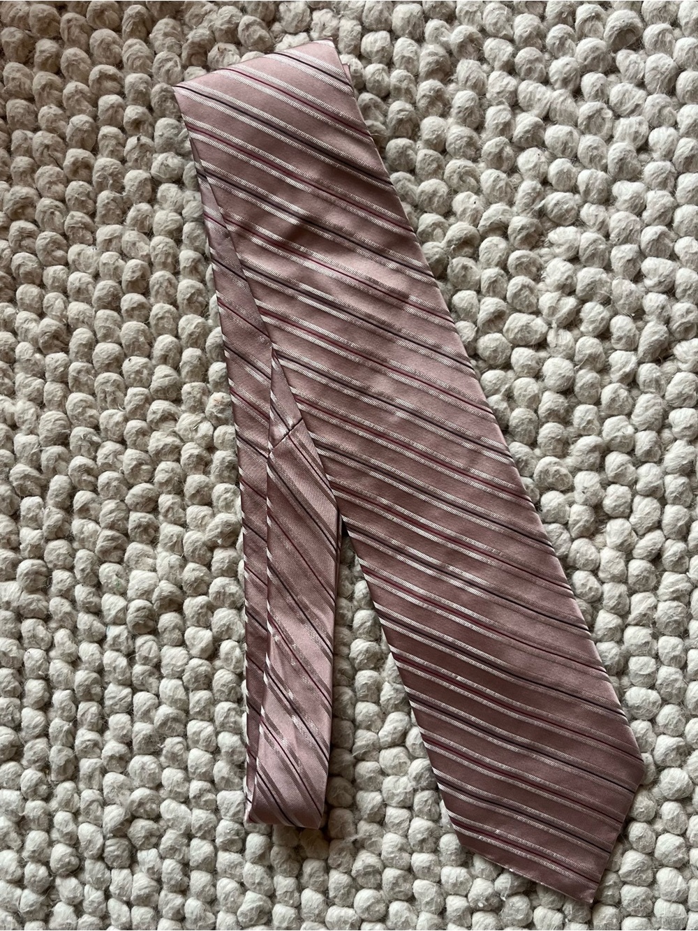 Vintage DKNY Mauve Silk made in USA Striped Men’s Neck Tie